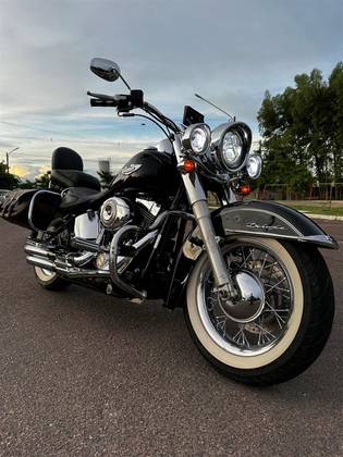 HARLEY-DAVIDSON SOFTAIL DELUXE 